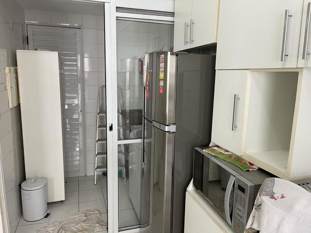 Lindo Apartamento A 50 Metros Da Praia Гуаружа Экстерьер фото