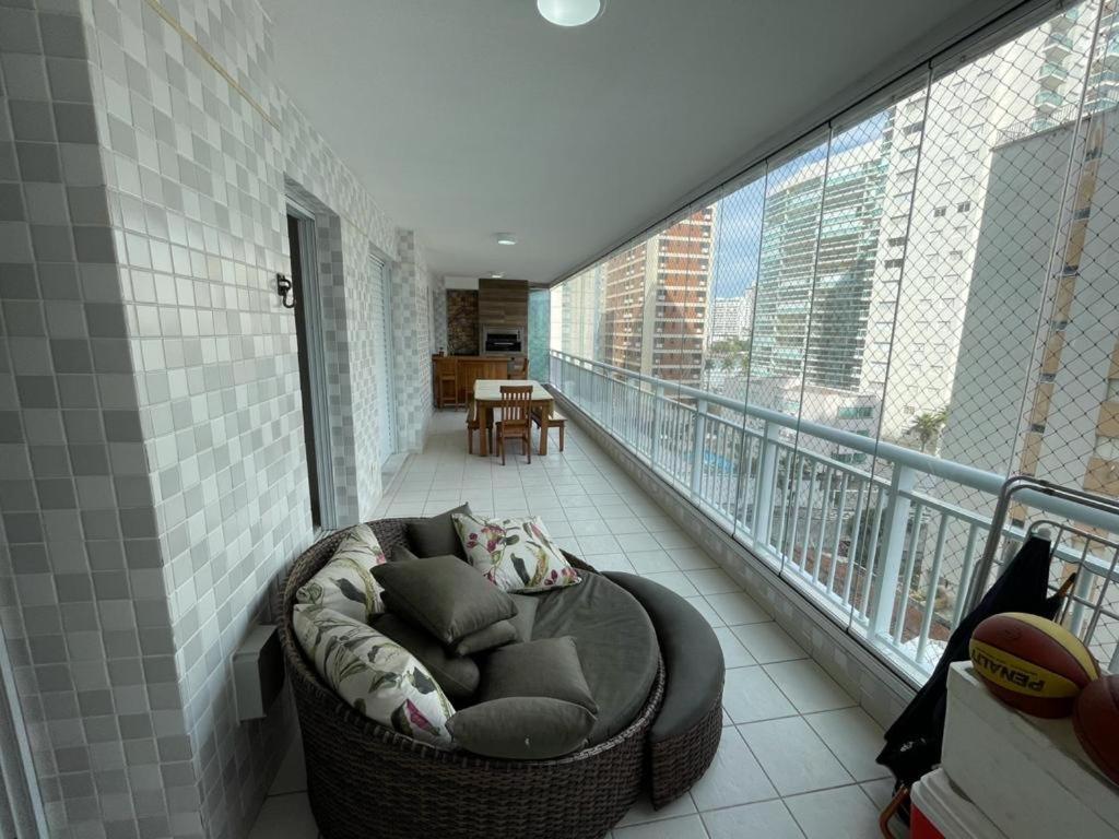 Lindo Apartamento A 50 Metros Da Praia Гуаружа Экстерьер фото