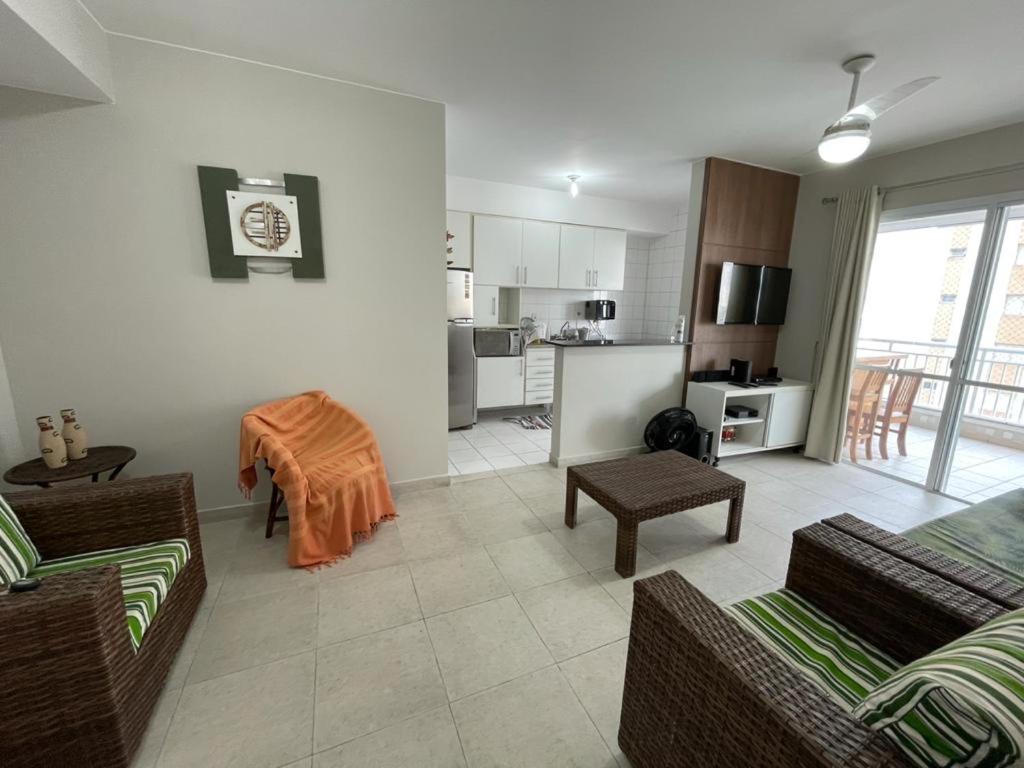 Lindo Apartamento A 50 Metros Da Praia Гуаружа Экстерьер фото