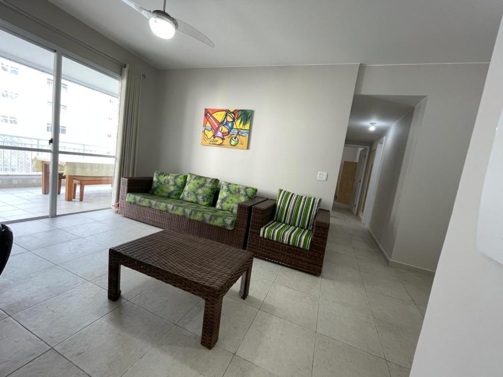Lindo Apartamento A 50 Metros Da Praia Гуаружа Экстерьер фото